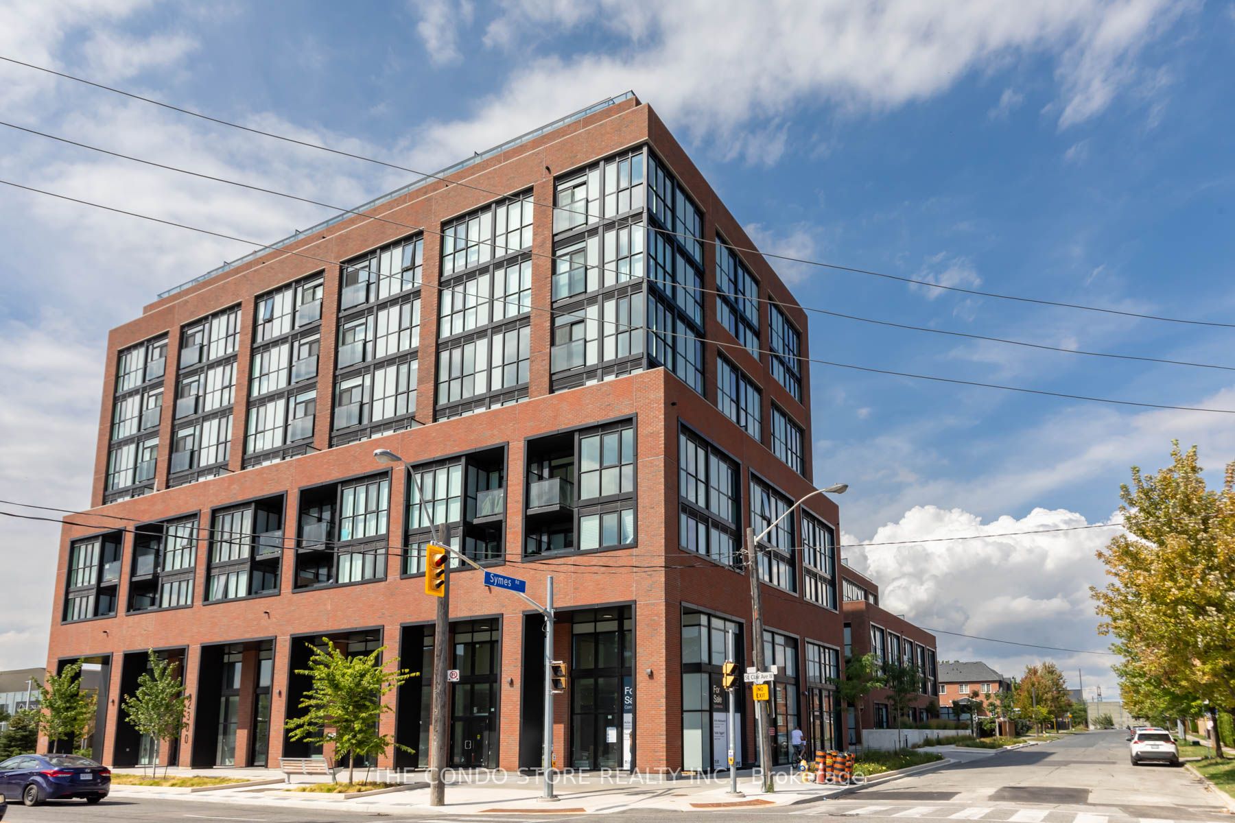 2300 St.Clair Ave W, #612