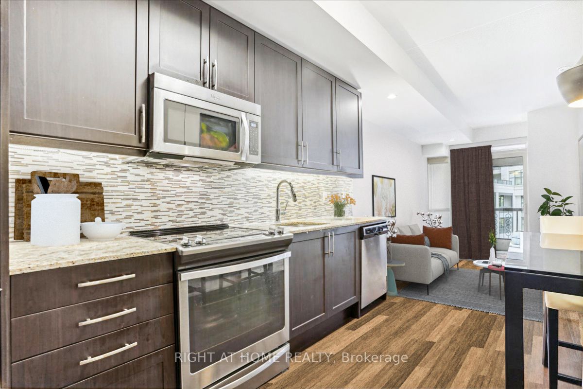 1 Old Mill Dr, #204