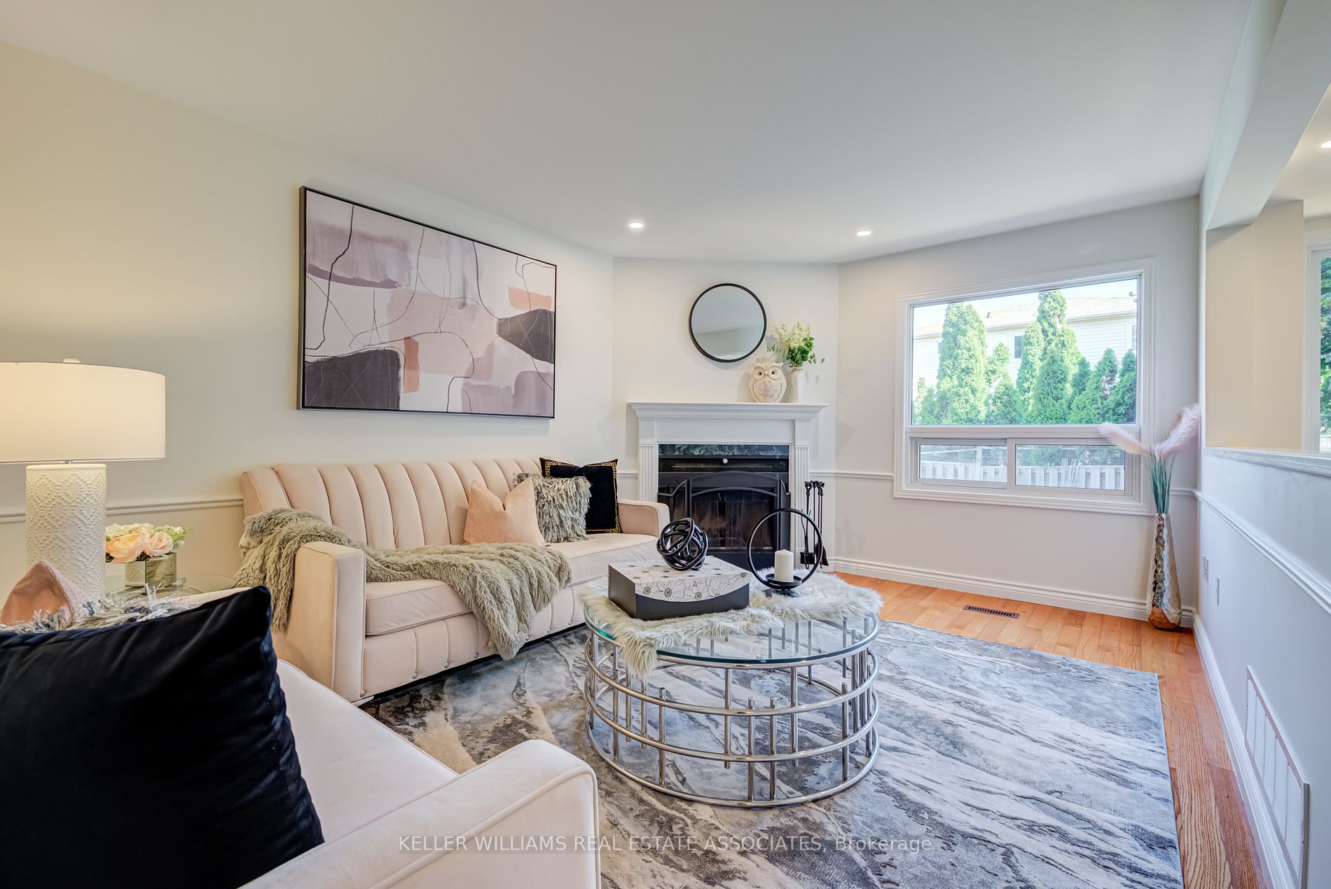 5585 Leisure Crt