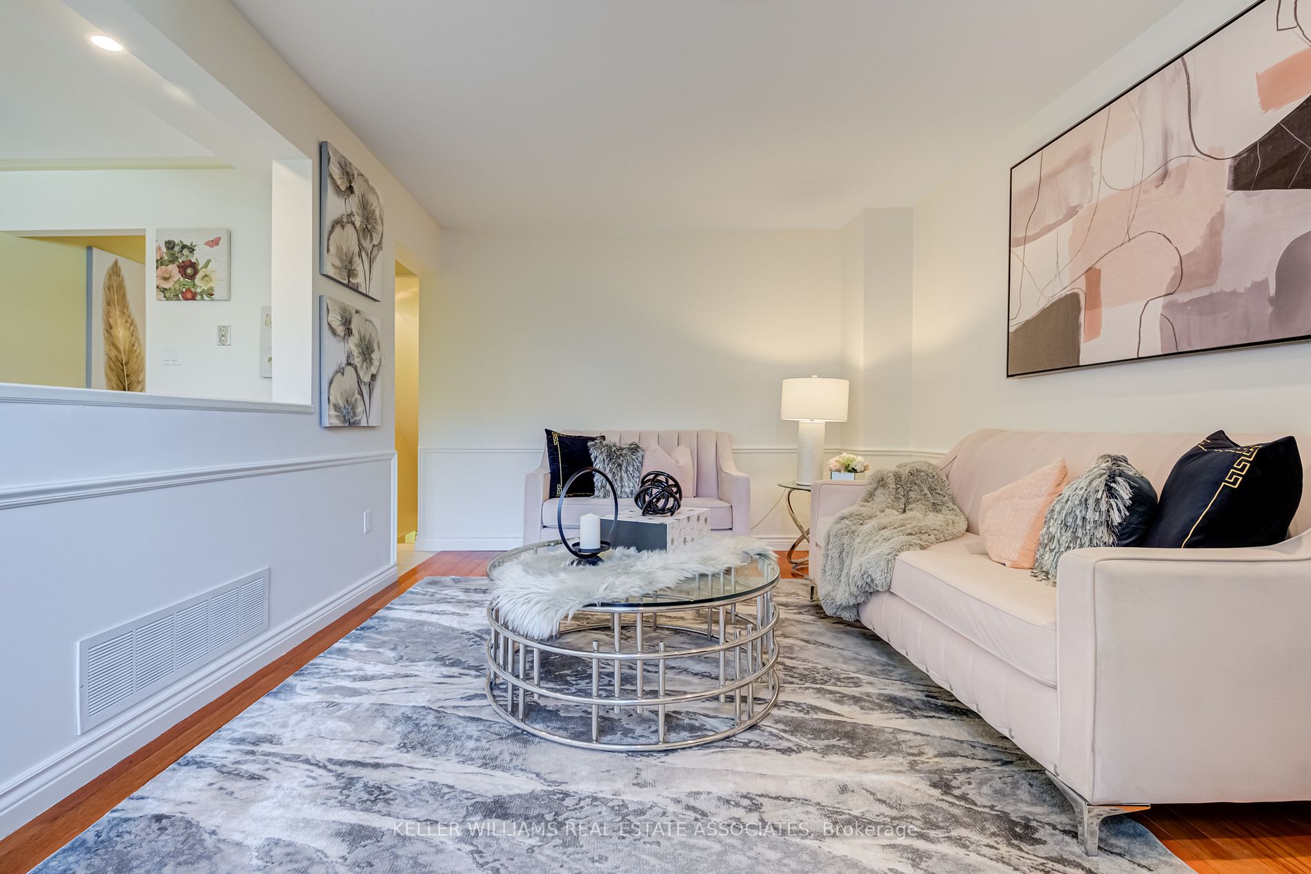 5585 Leisure Crt
