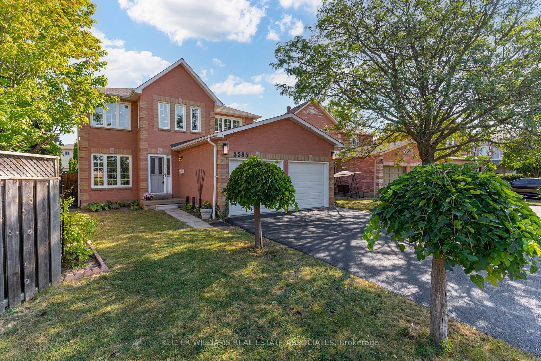 5585 Leisure Crt