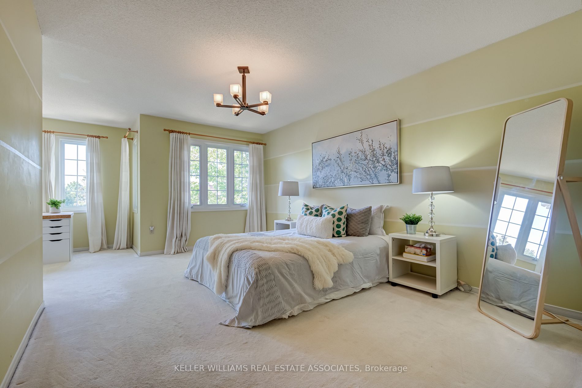 5585 Leisure Crt