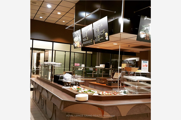 4 Robert Speck Pkwy, Mississauga