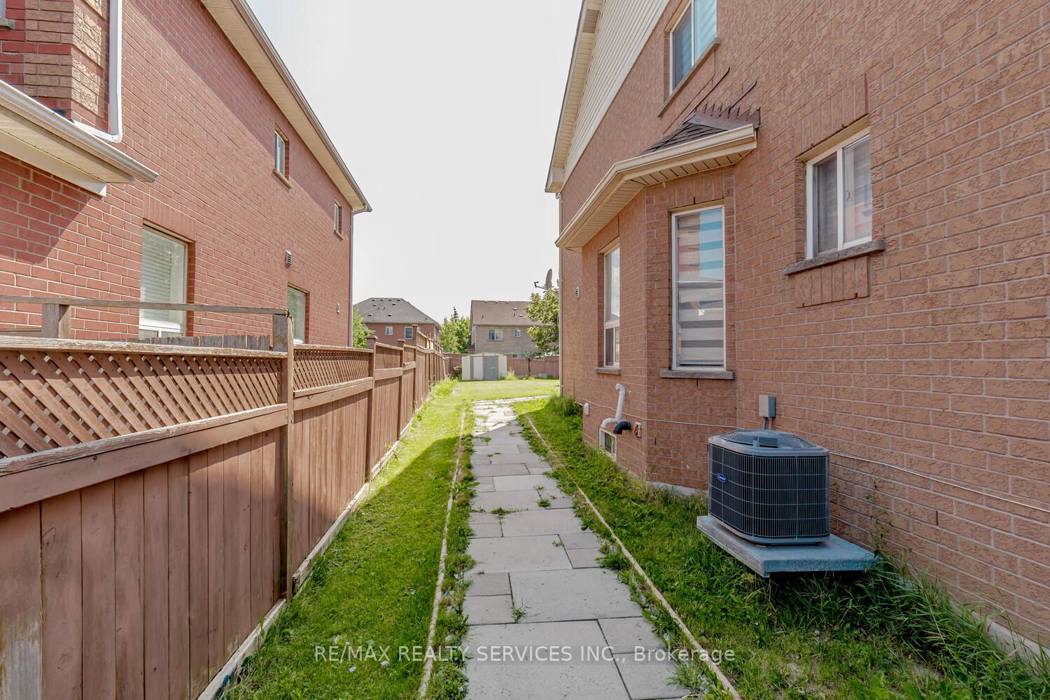 53 Pressed Brick Dr