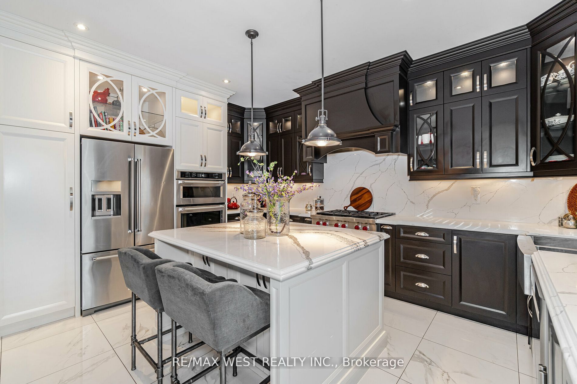 6 Meadow Brook Court