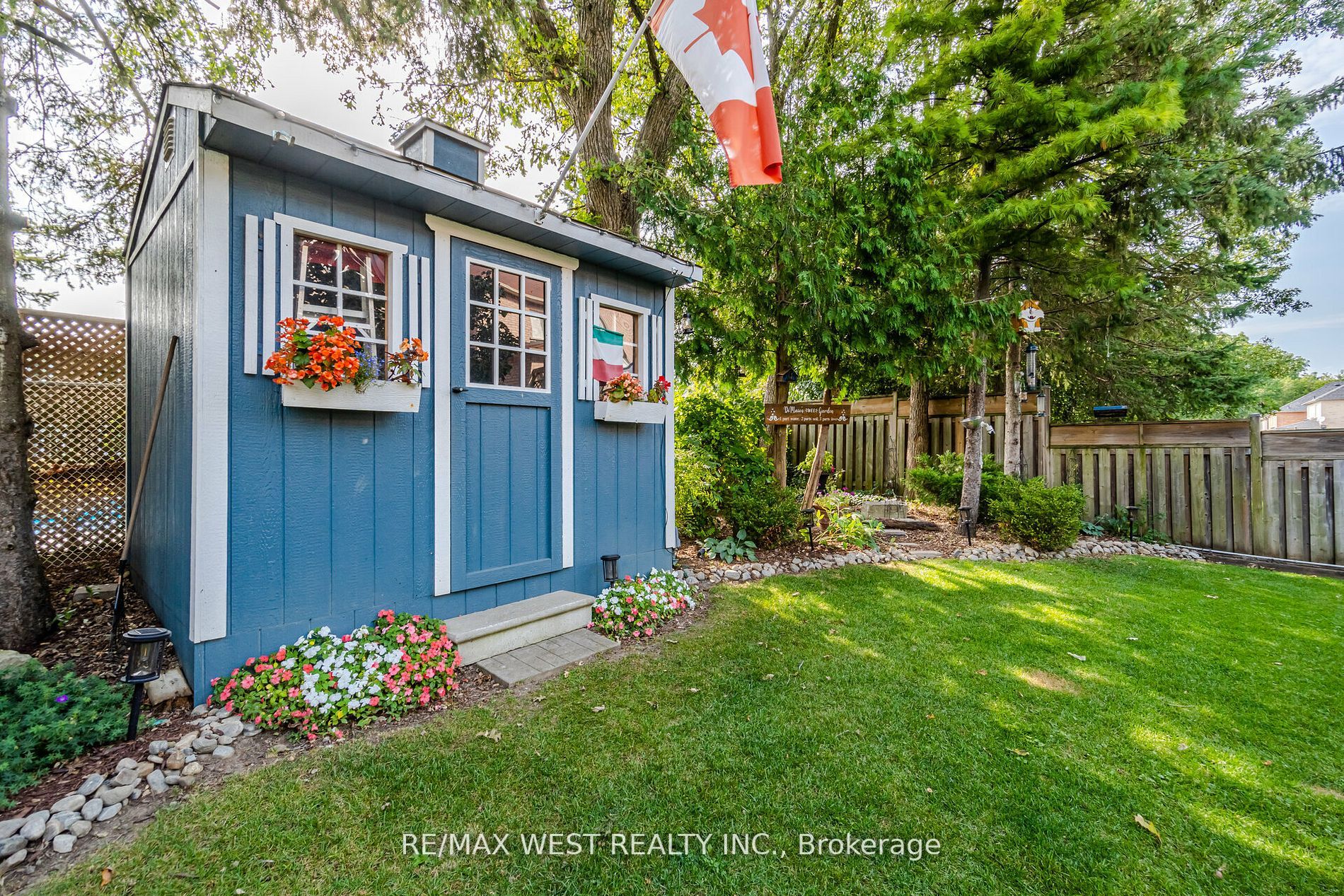 6 Meadow Brook Court