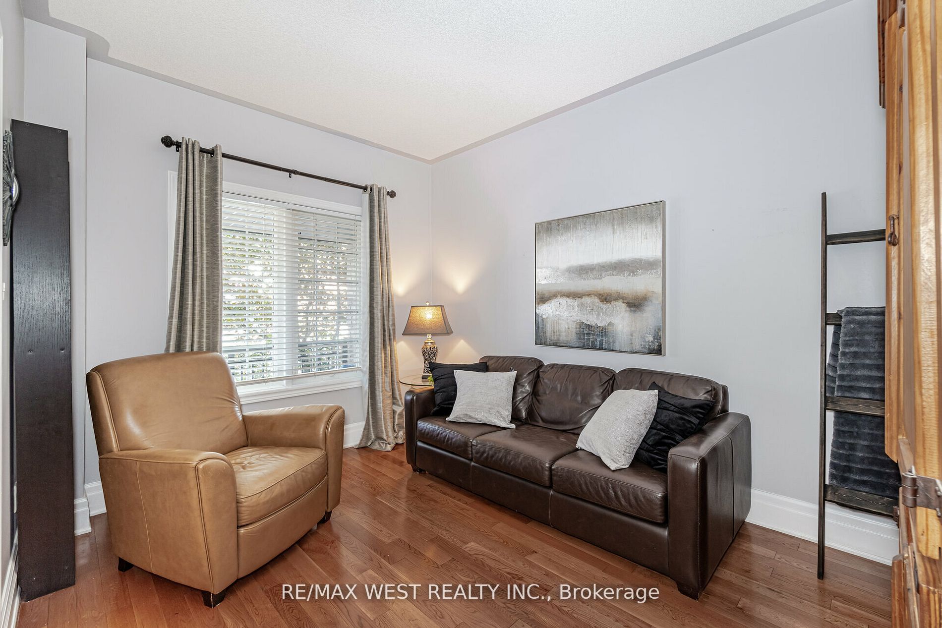 6 Meadow Brook Court