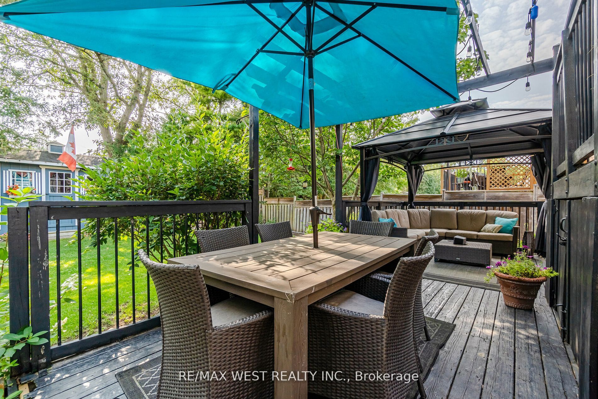 6 Meadow Brook Court
