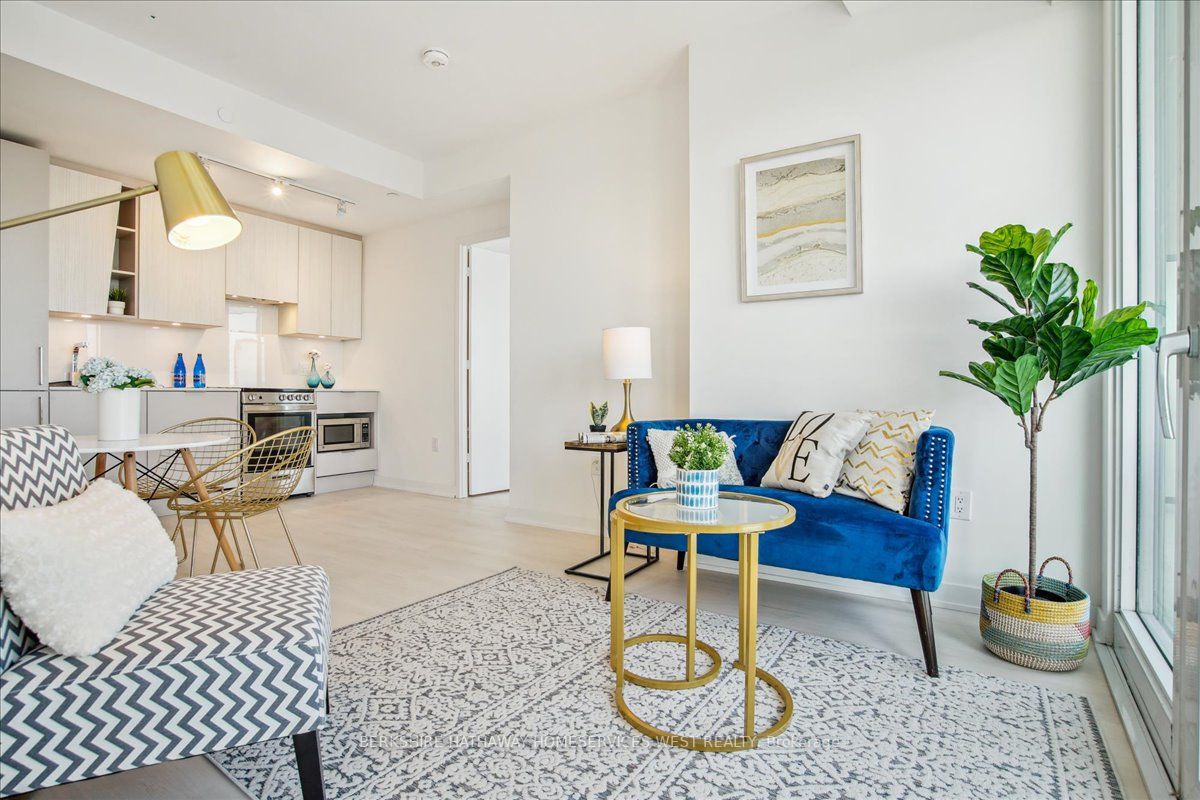 3900 Confederation Pkwy, #4301