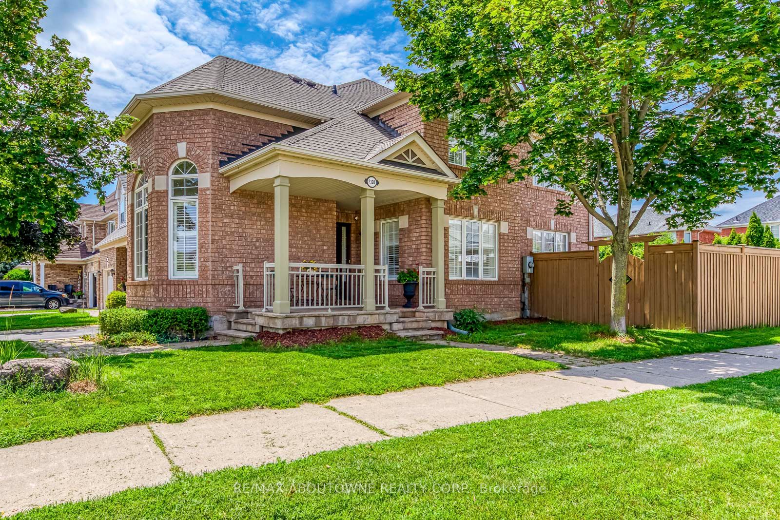 2328 Calloway Dr
