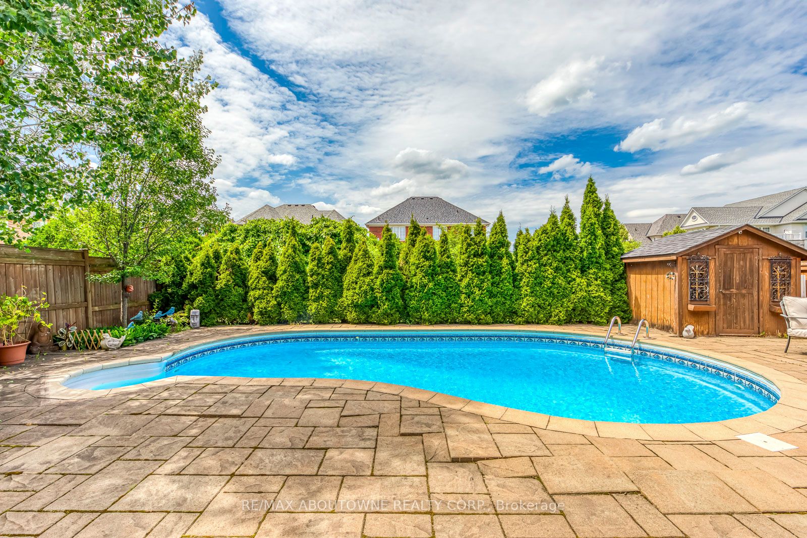 2328 Calloway Dr