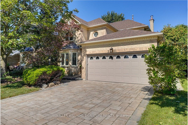2121 Country Club Dr, Burlington