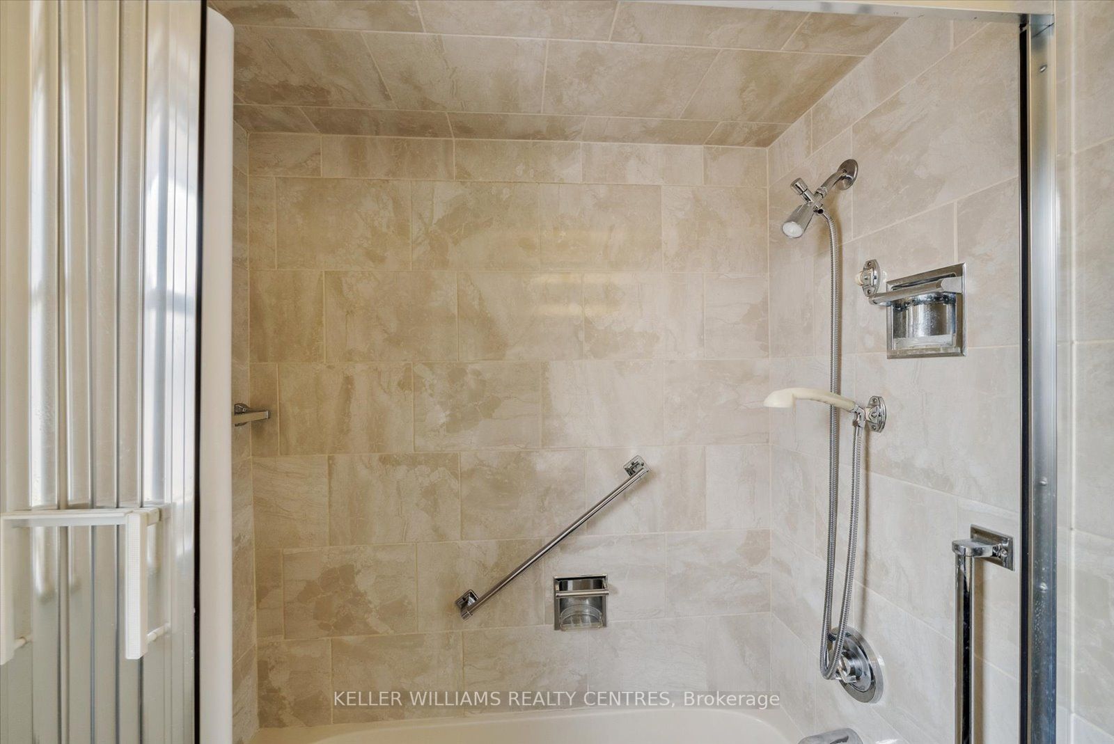 18 Batawa Cres
