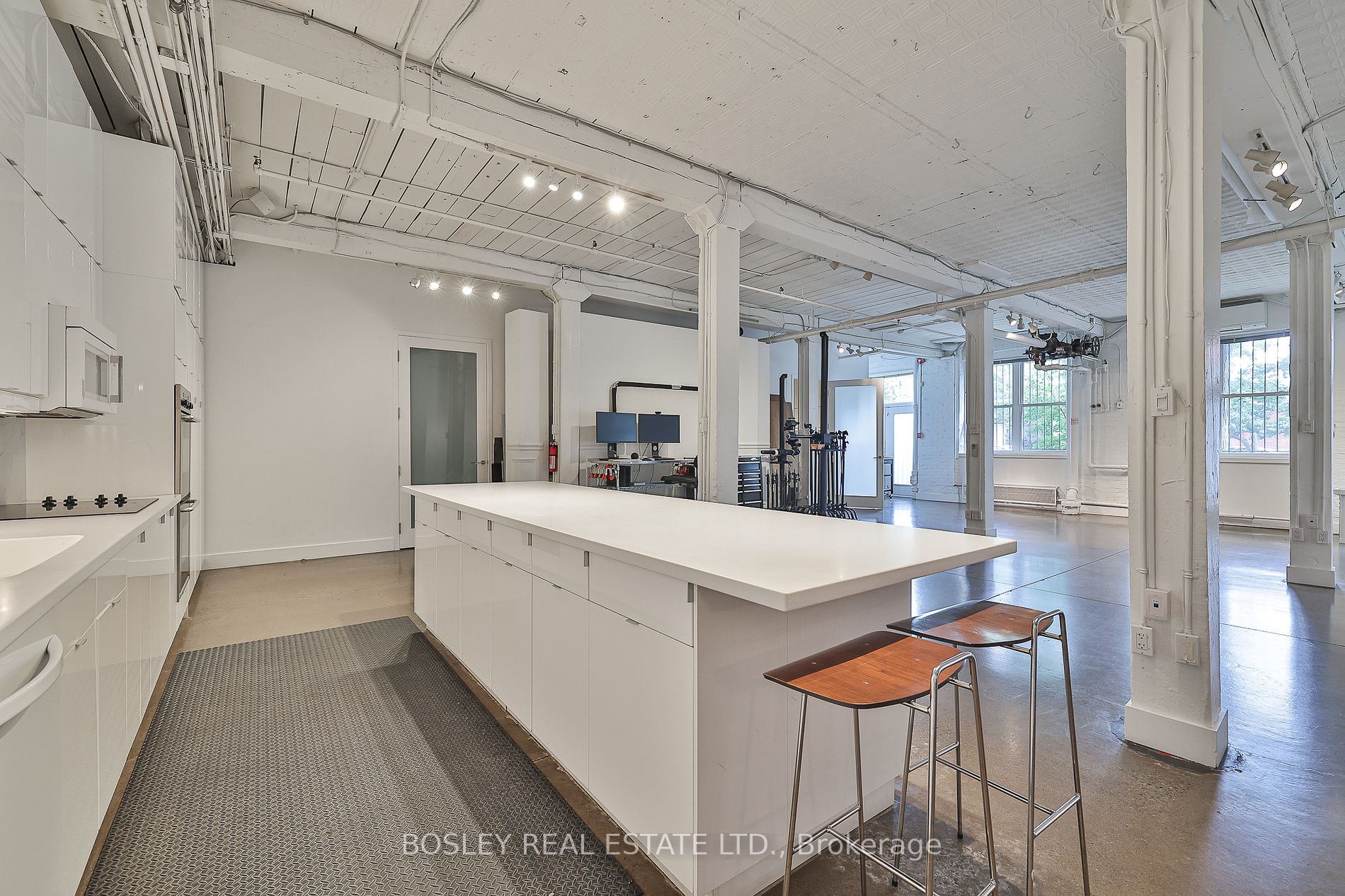 26 Noble St, #3