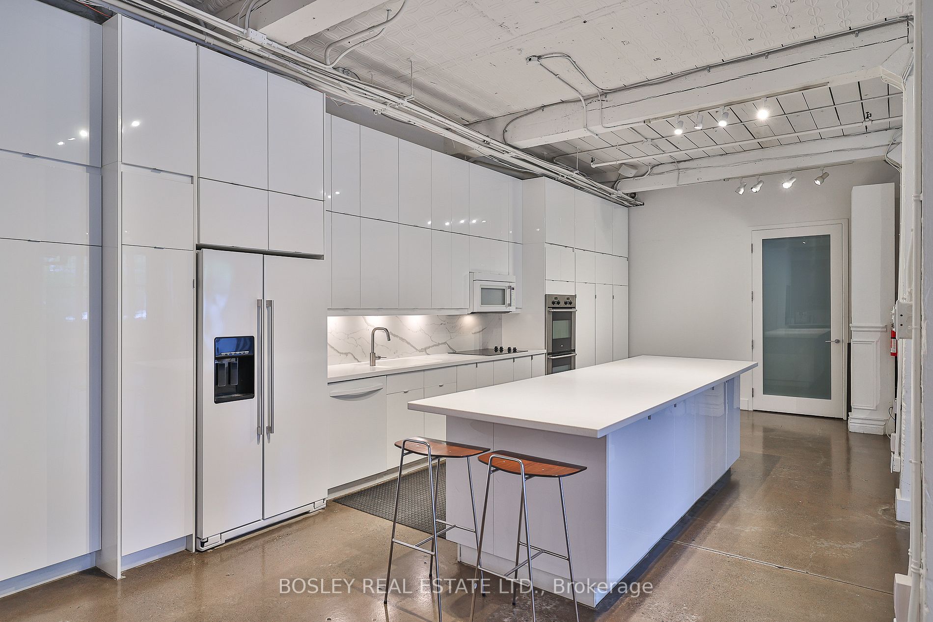 26 Noble St, #3