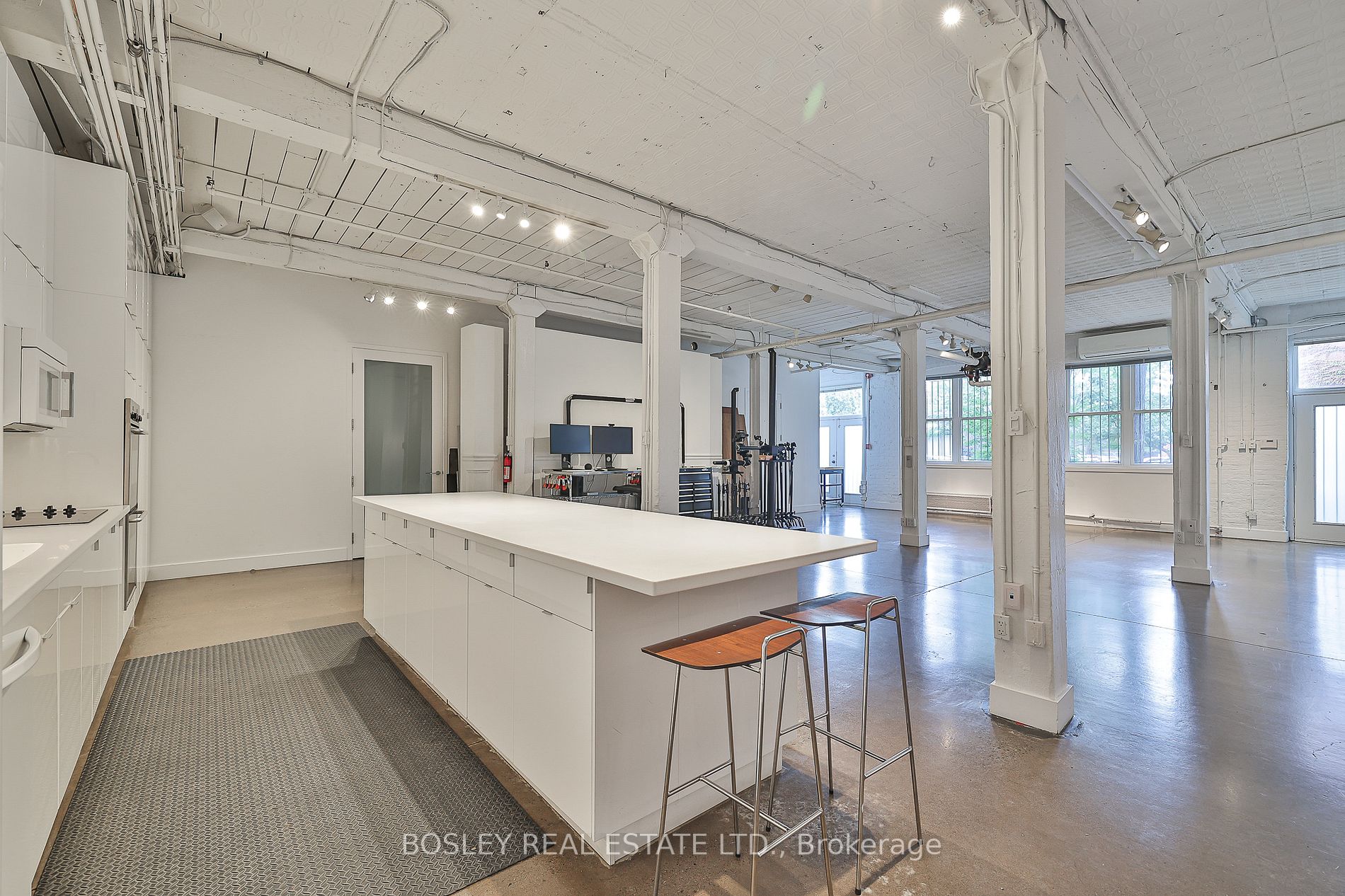 26 Noble St, #3