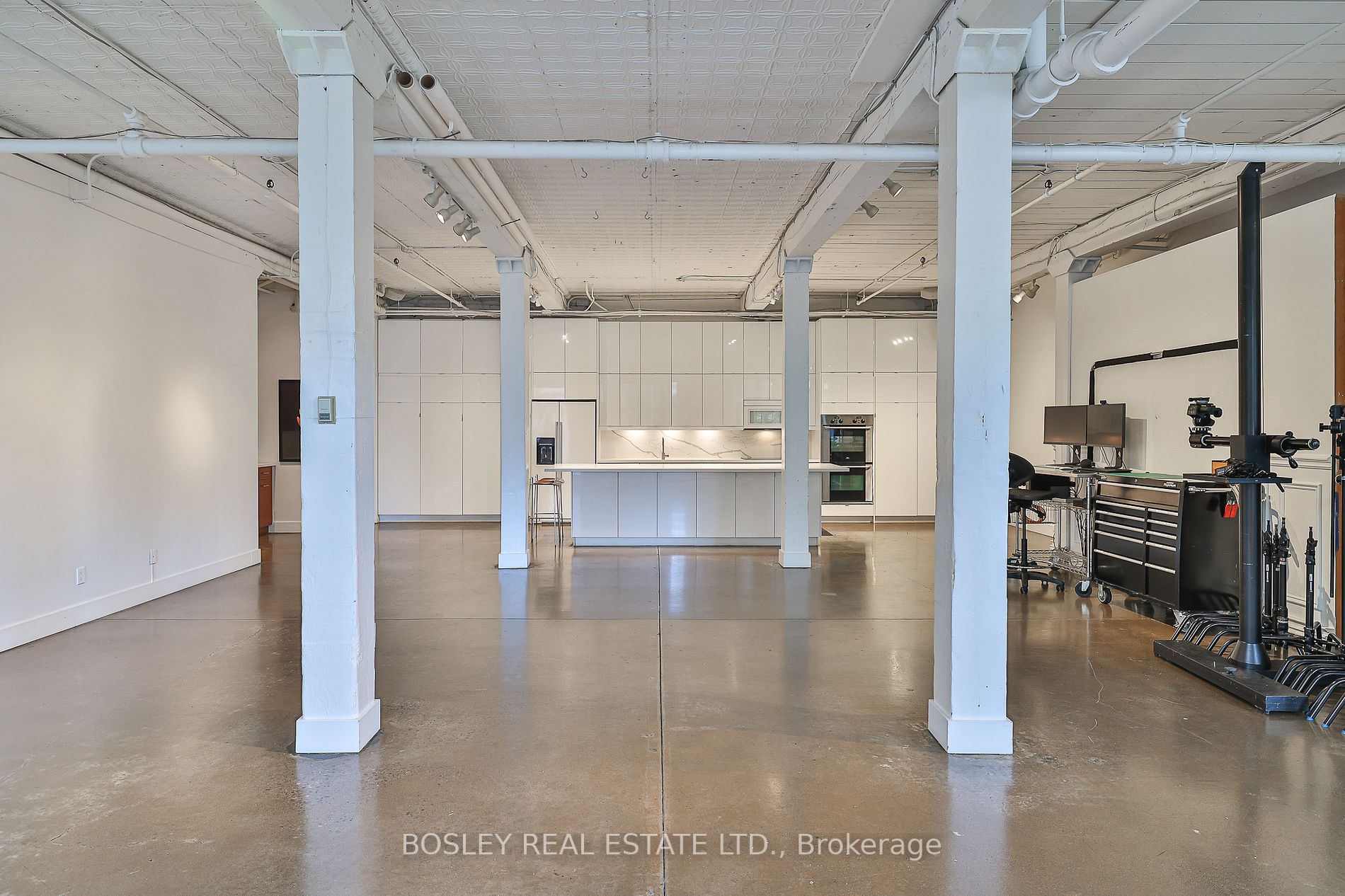 26 Noble St, #3
