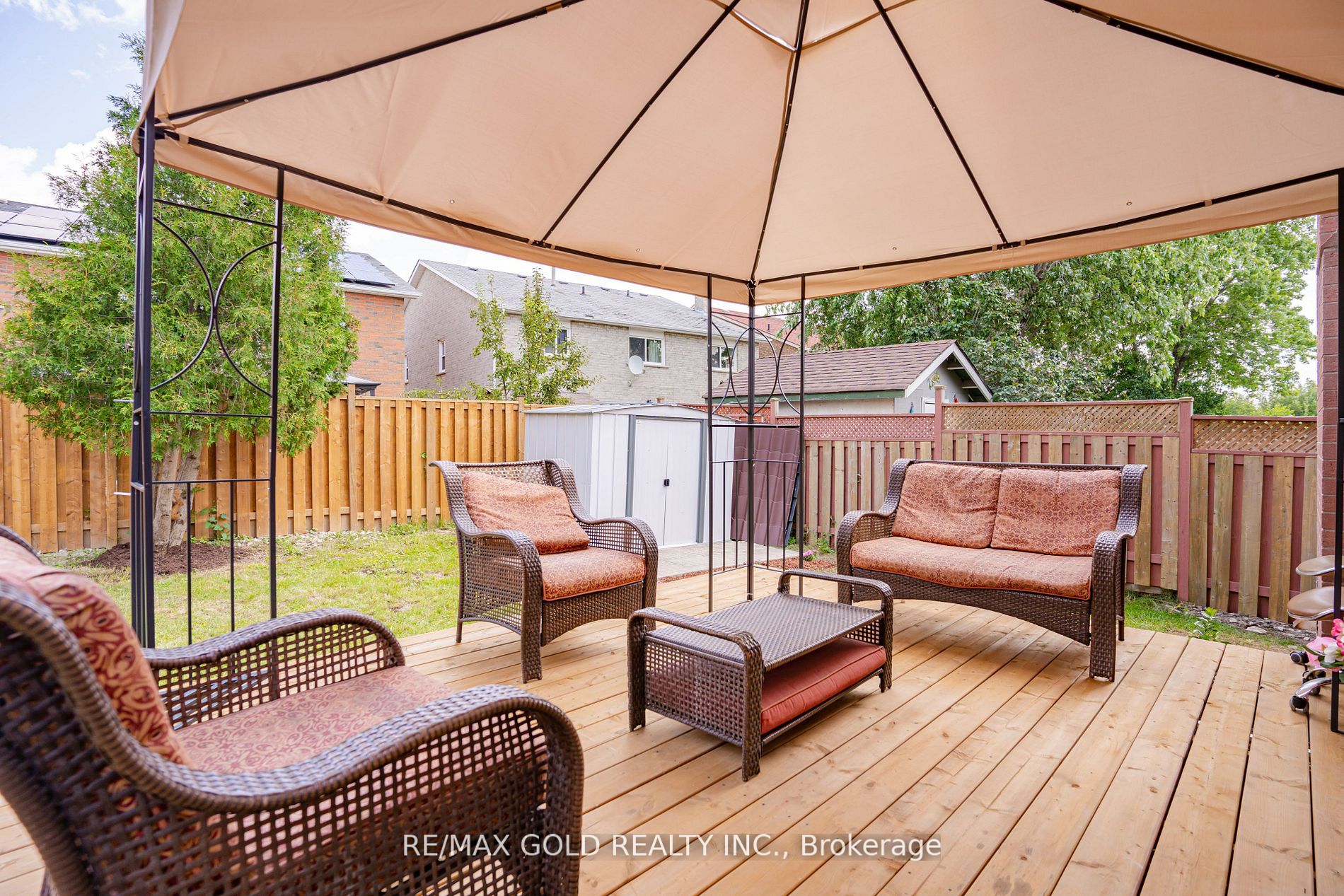 20 Nipigon Crt