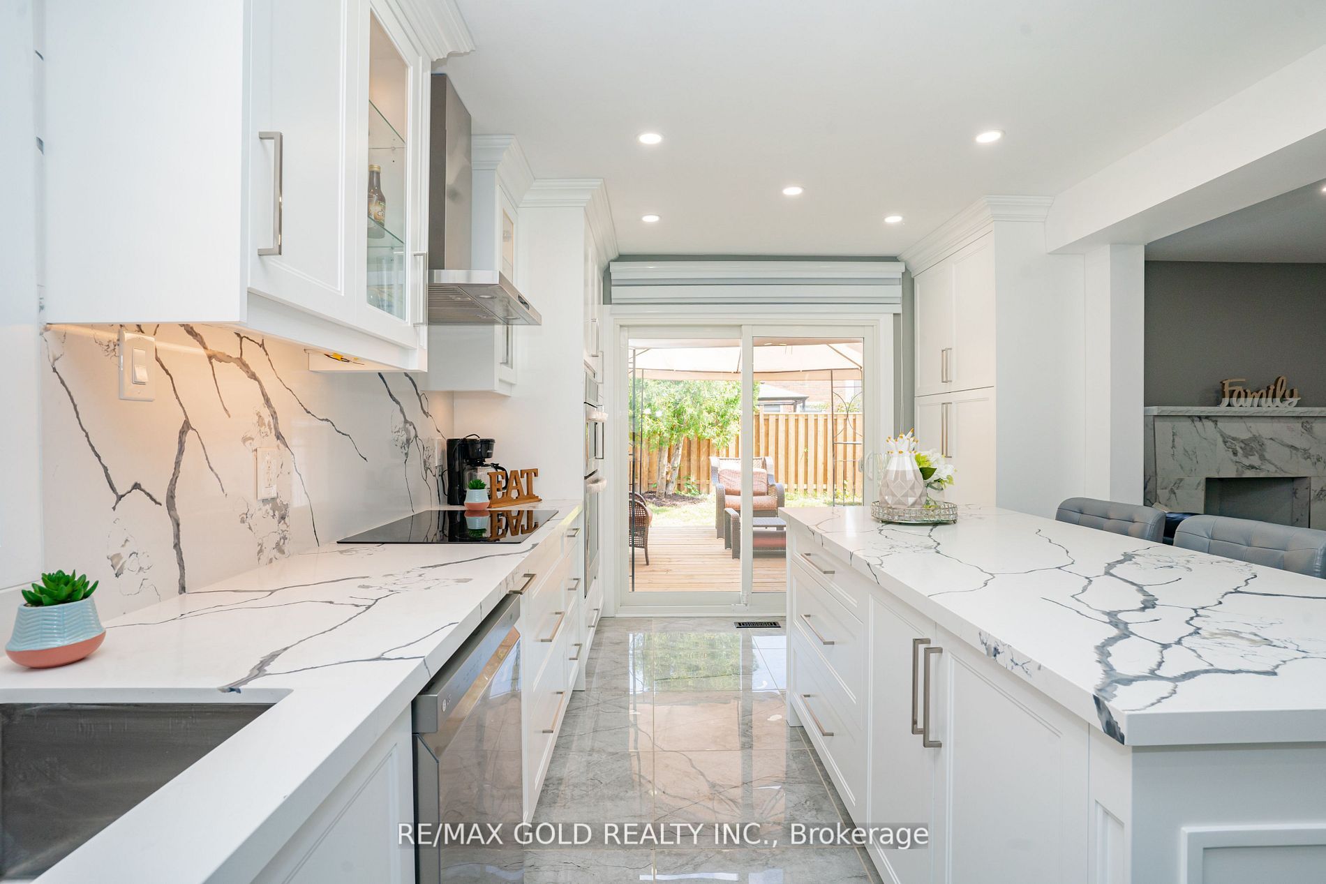 20 Nipigon Crt