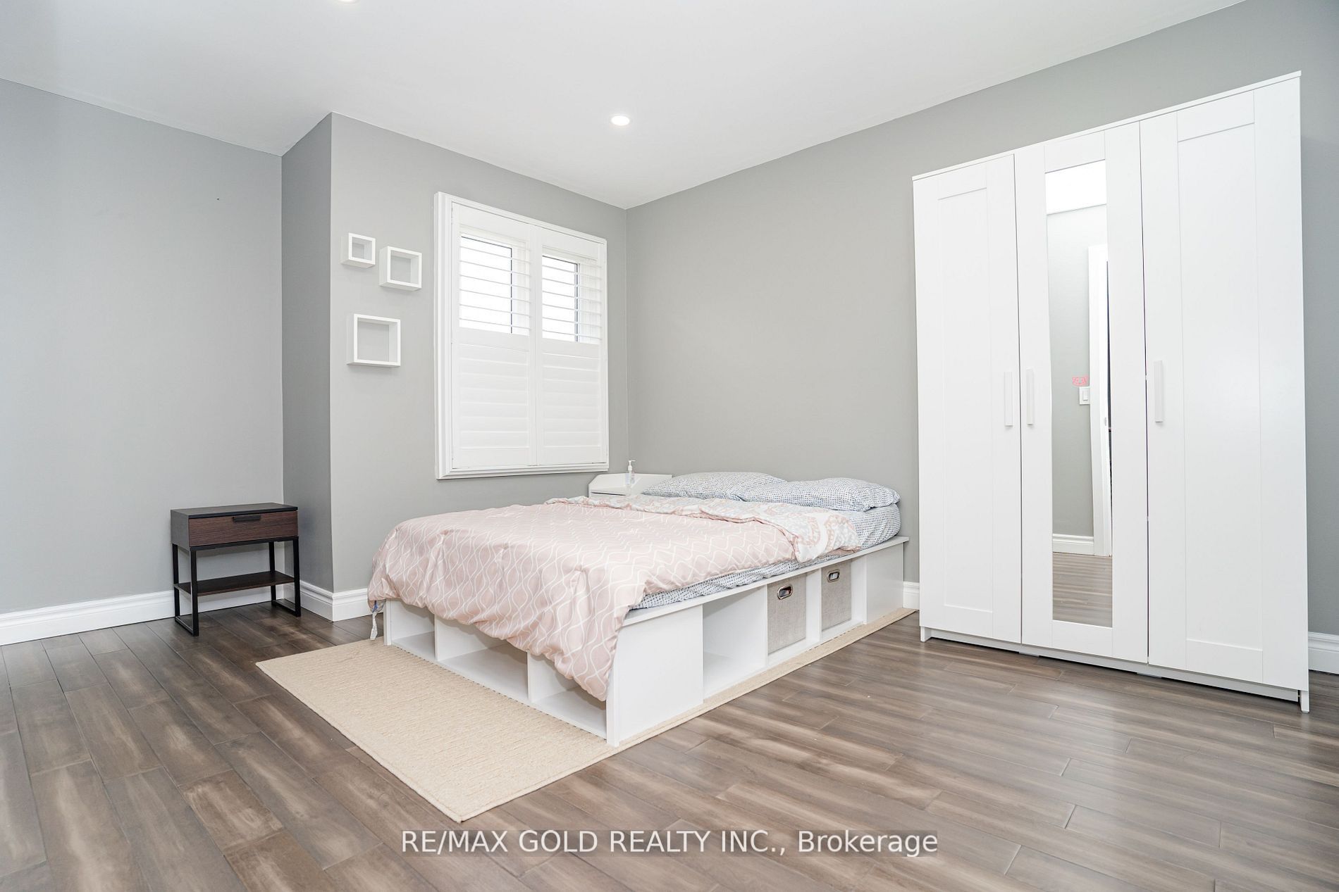 20 Nipigon Crt