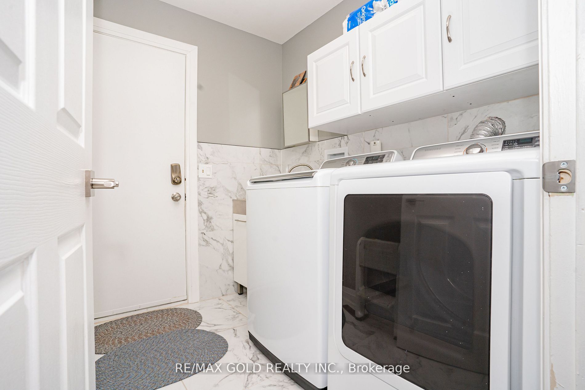 20 Nipigon Crt