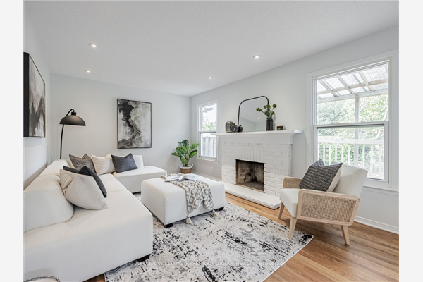 10 Nuttall St