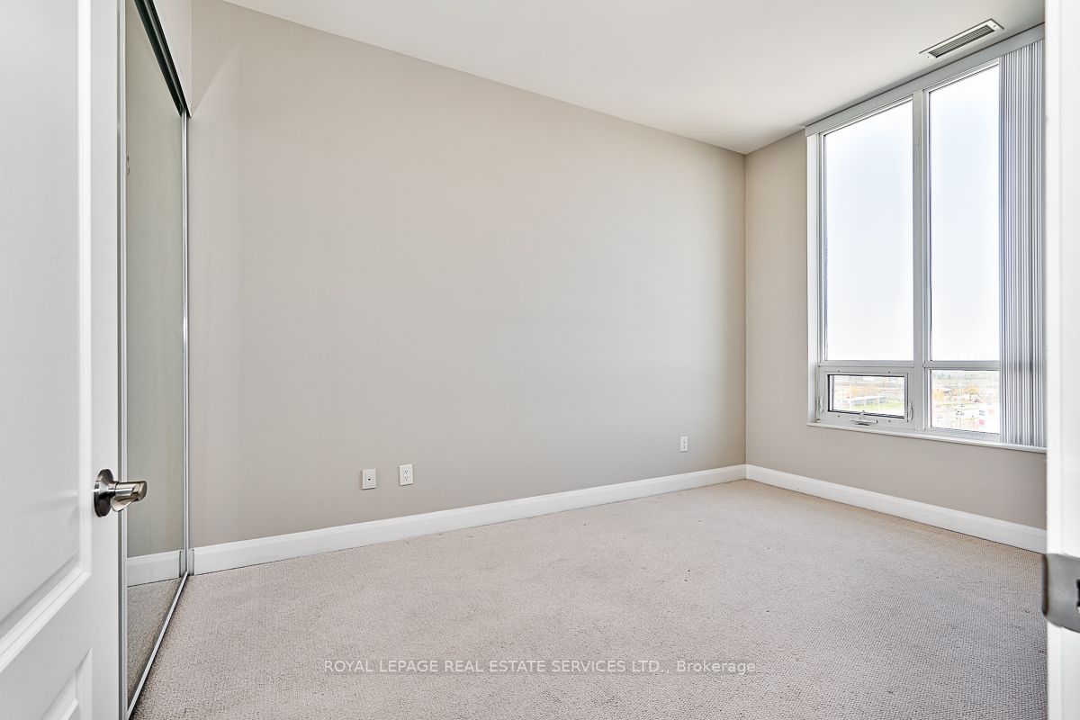 2480 Prince Michael Drive, #725