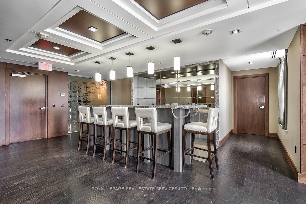 2480 Prince Michael Drive, #725