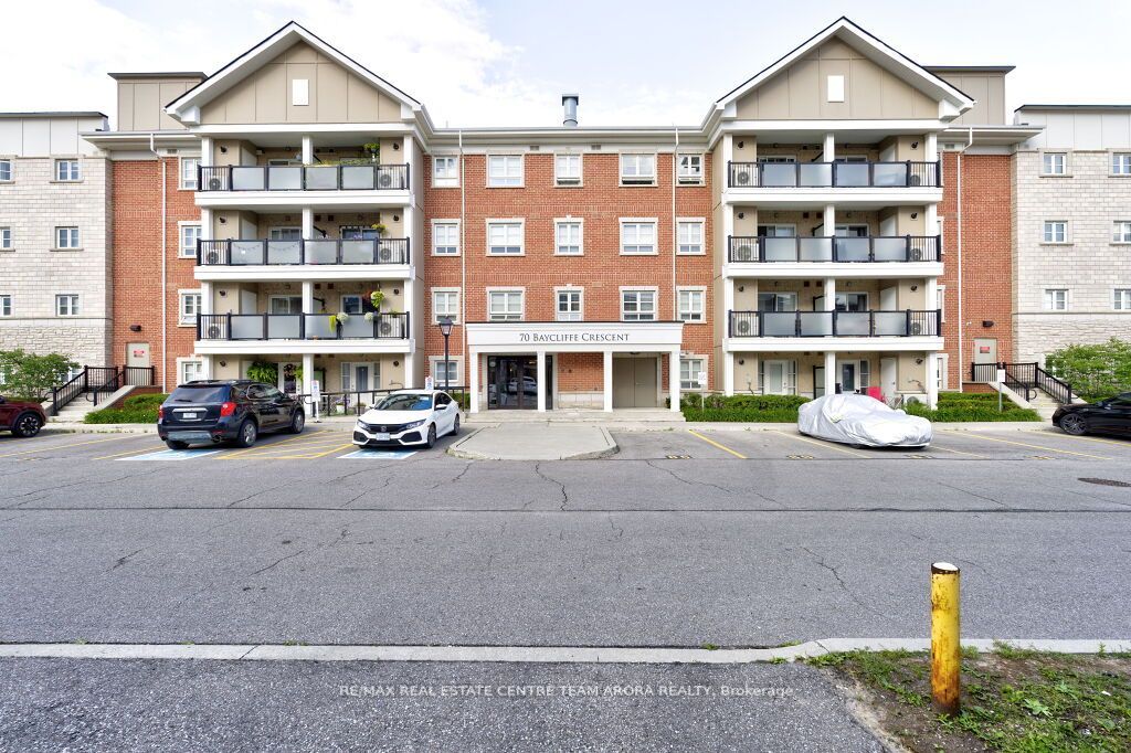 70 Baycliffe Cres, #106