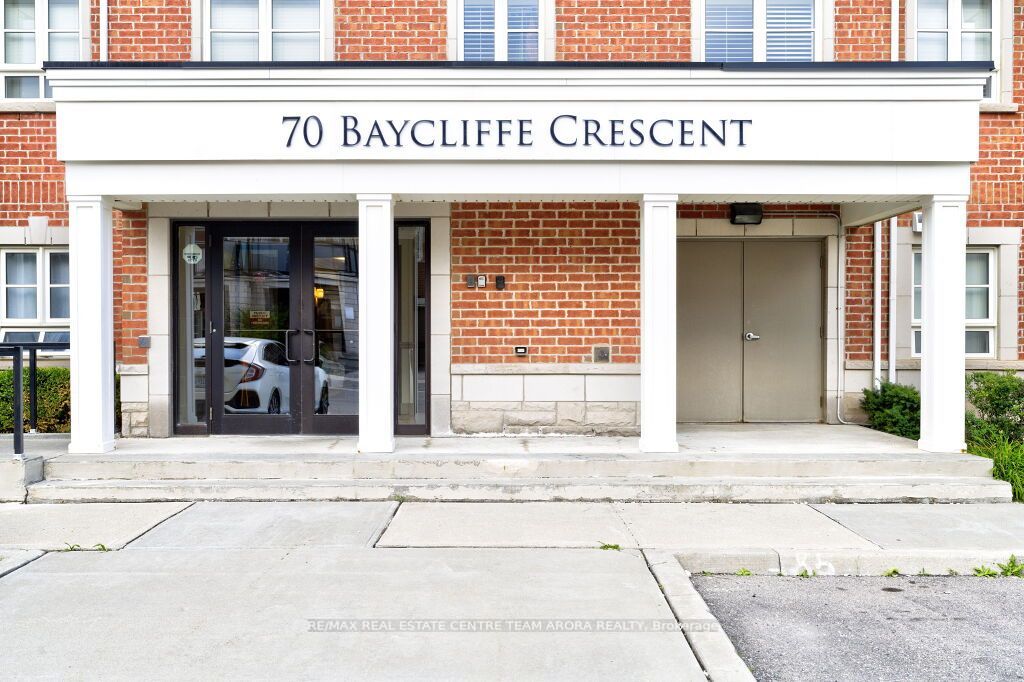 70 Baycliffe Cres, #106
