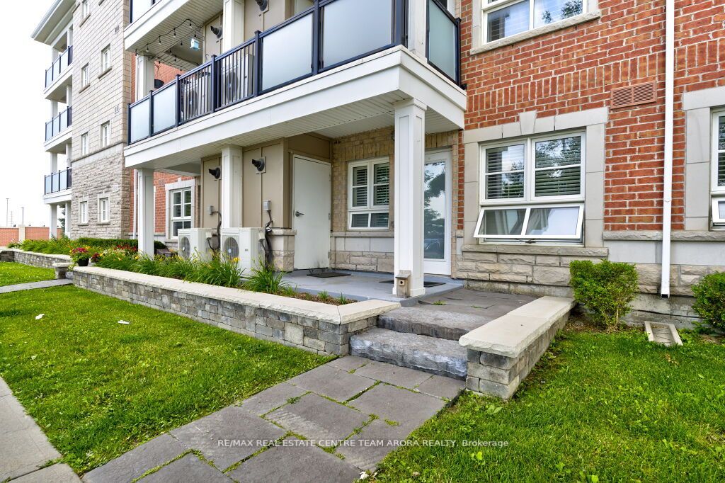 70 Baycliffe Cres, #106