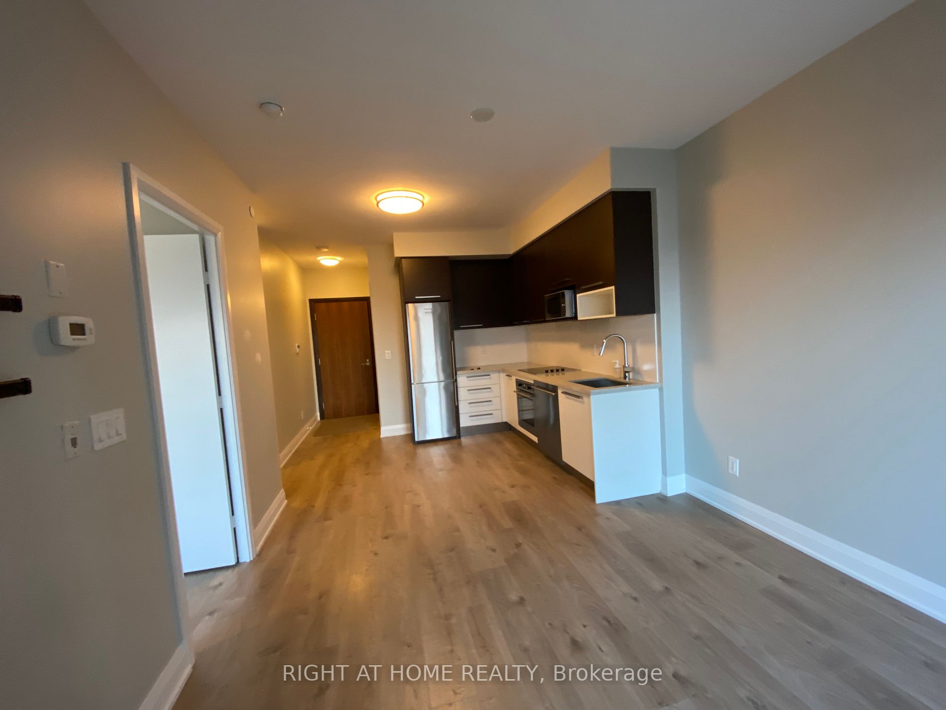 36 PARK LAWN Road, #1907