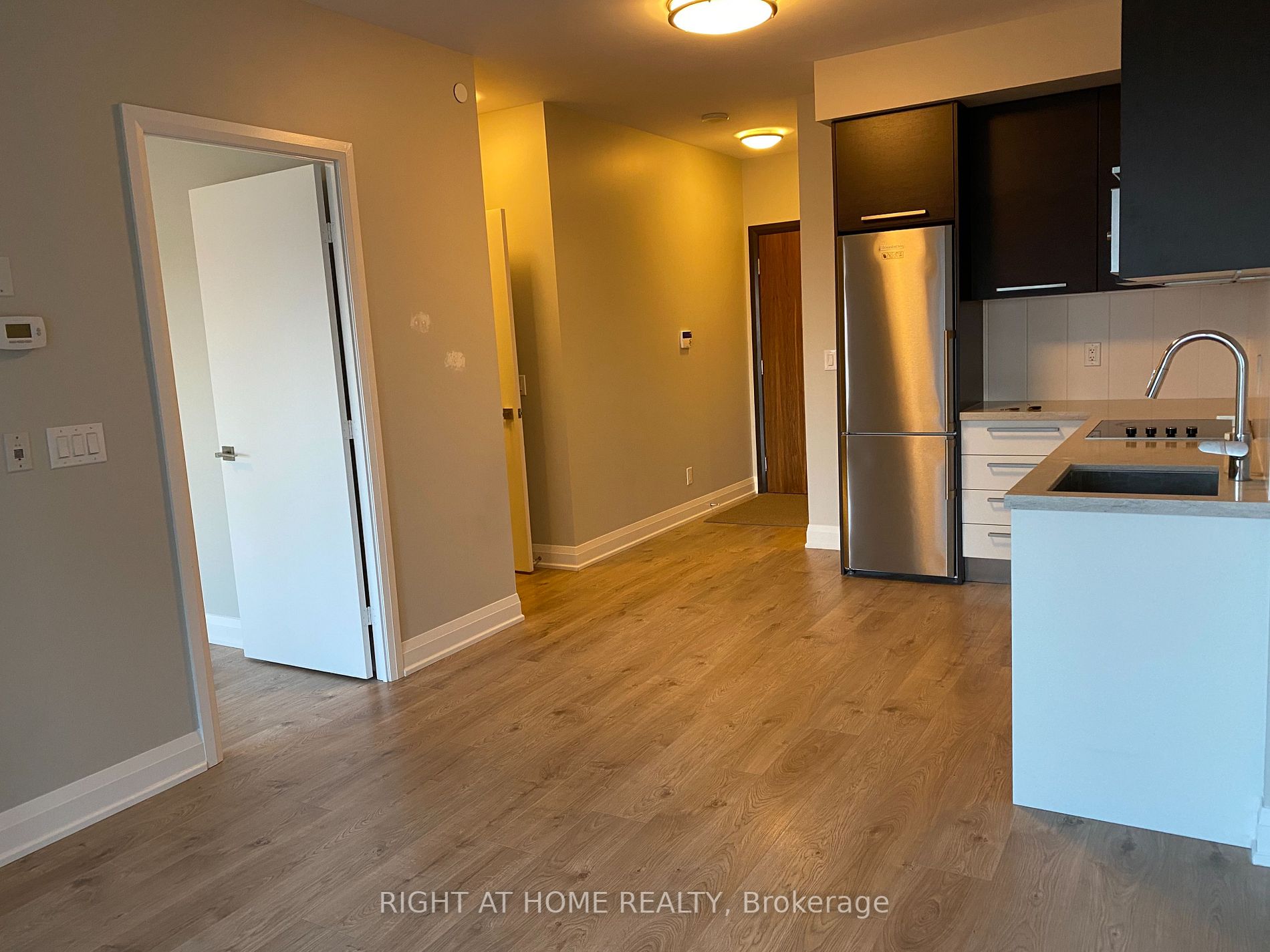 36 PARK LAWN Road, #1907