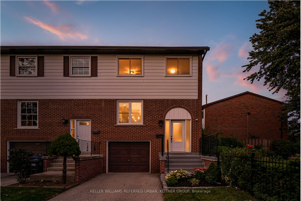 2445 Homelands Dr, Mississauga