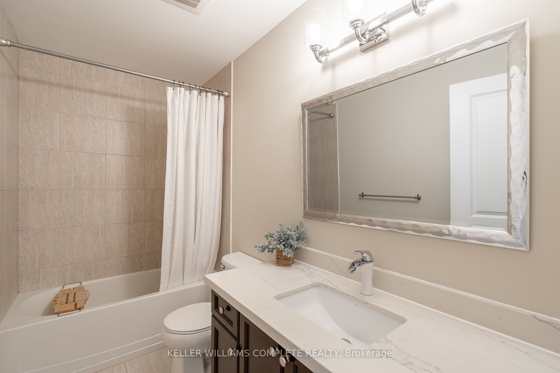 5327 Upper Middle Rd, #411