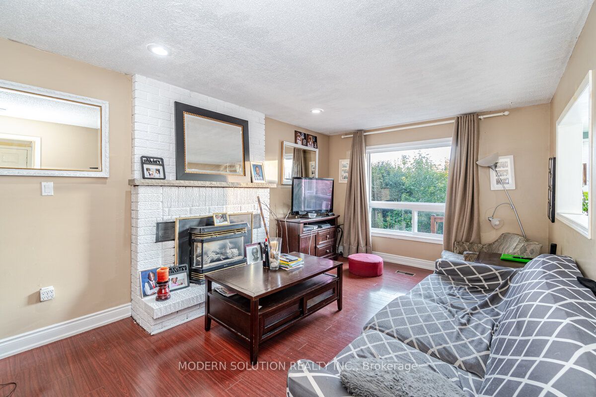 68 Burgby Ave
