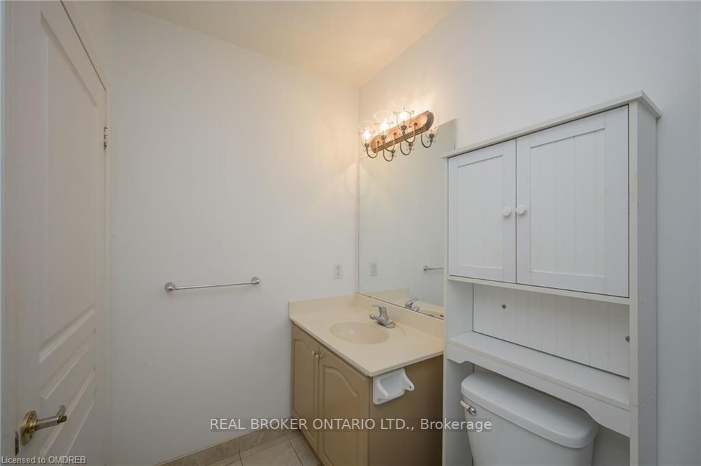 200 Burnhamthorpe Rd E, #Ph9