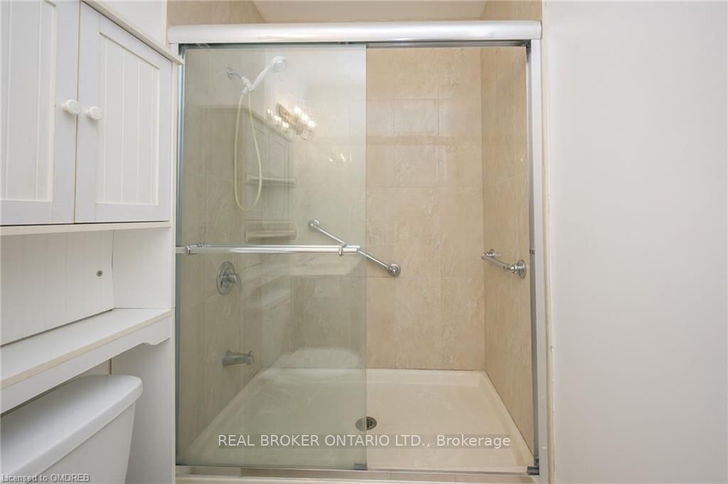 200 Burnhamthorpe Rd E, #Ph9
