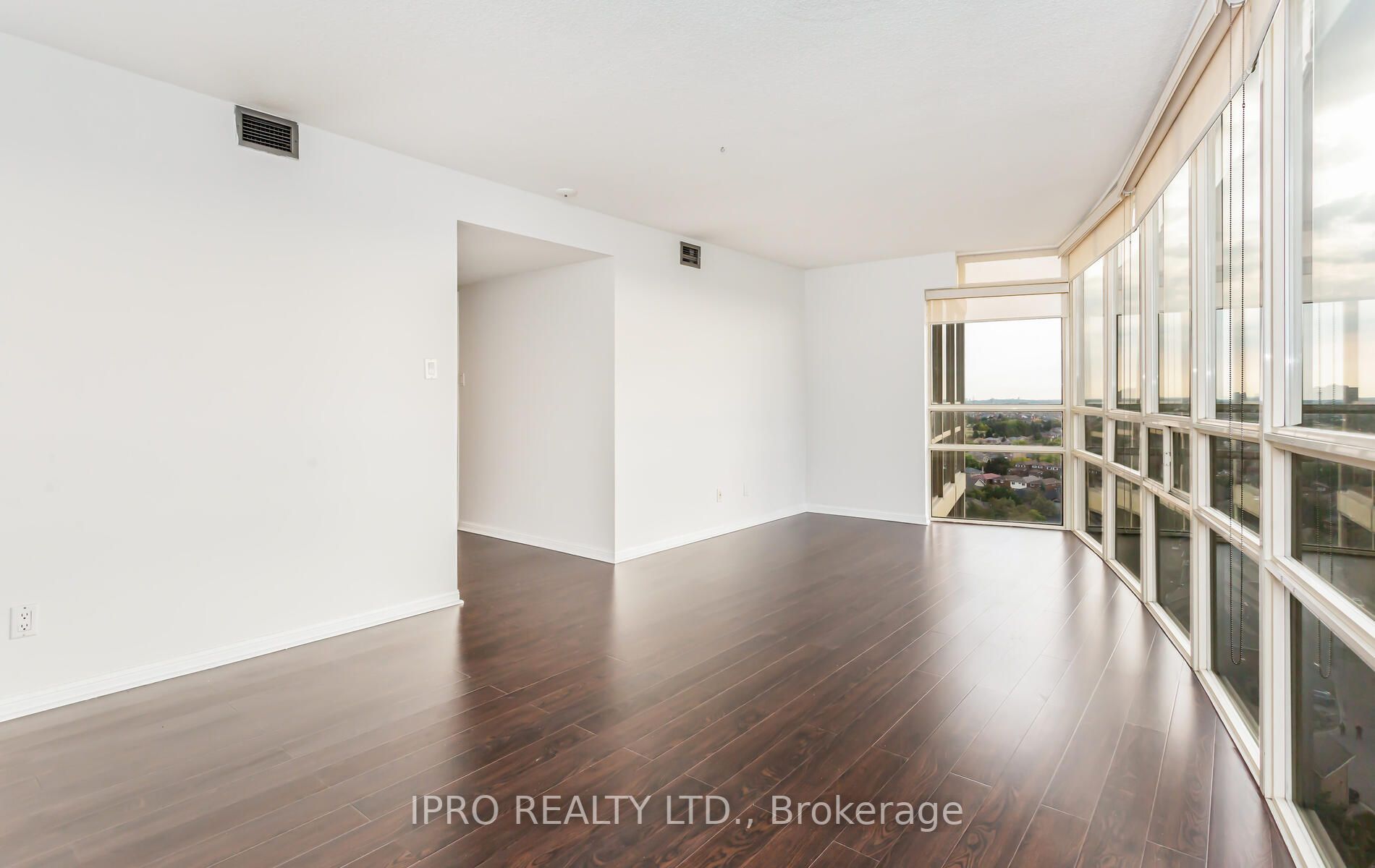 50 Eglinton Ave W, #1510