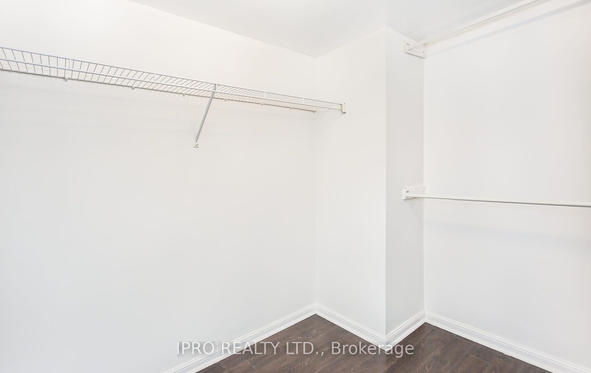 50 Eglinton Ave W, #1510