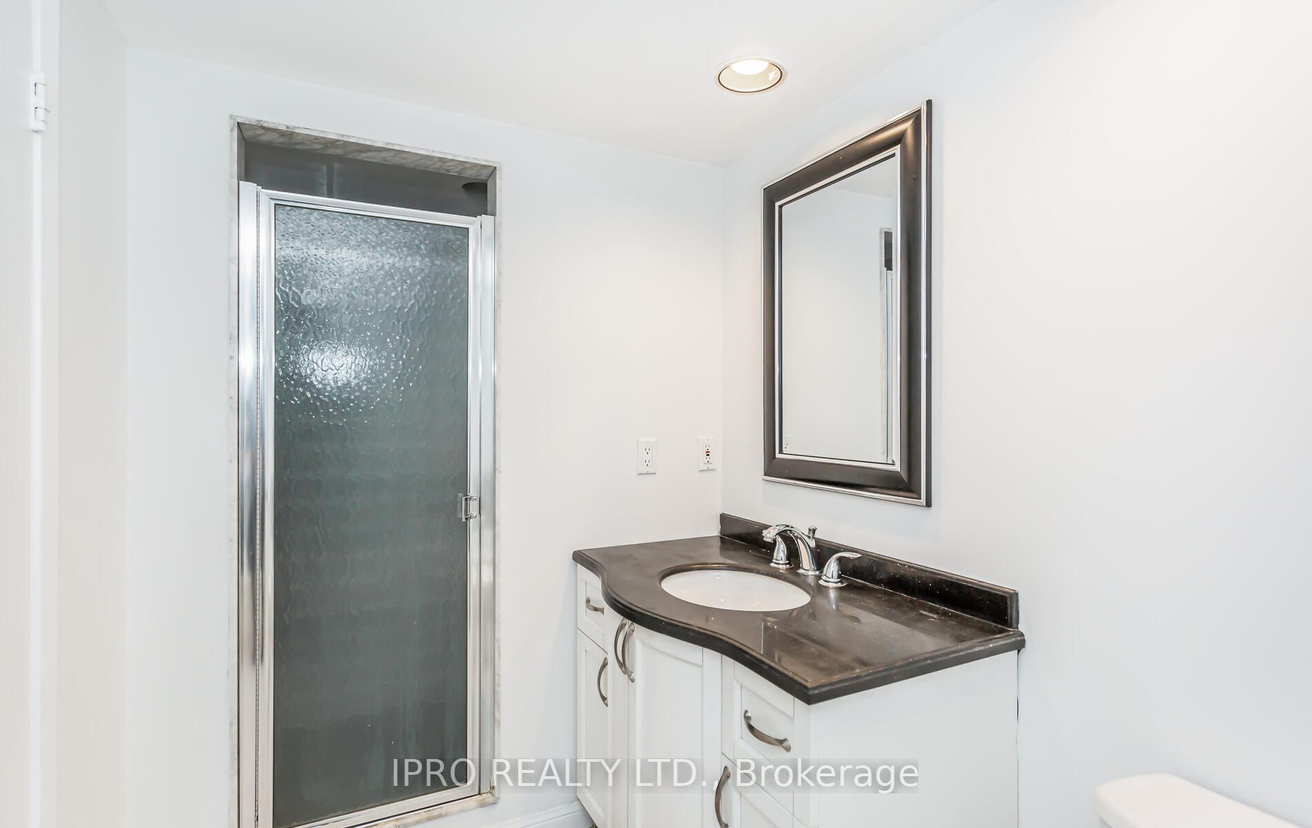 50 Eglinton Ave W, #1510