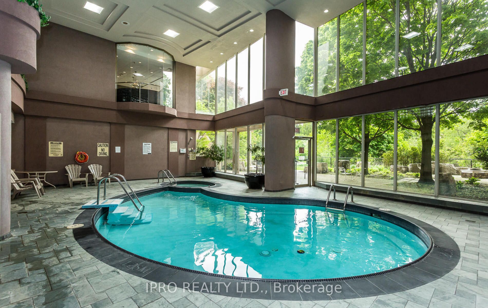 50 Eglinton Ave W, #1510