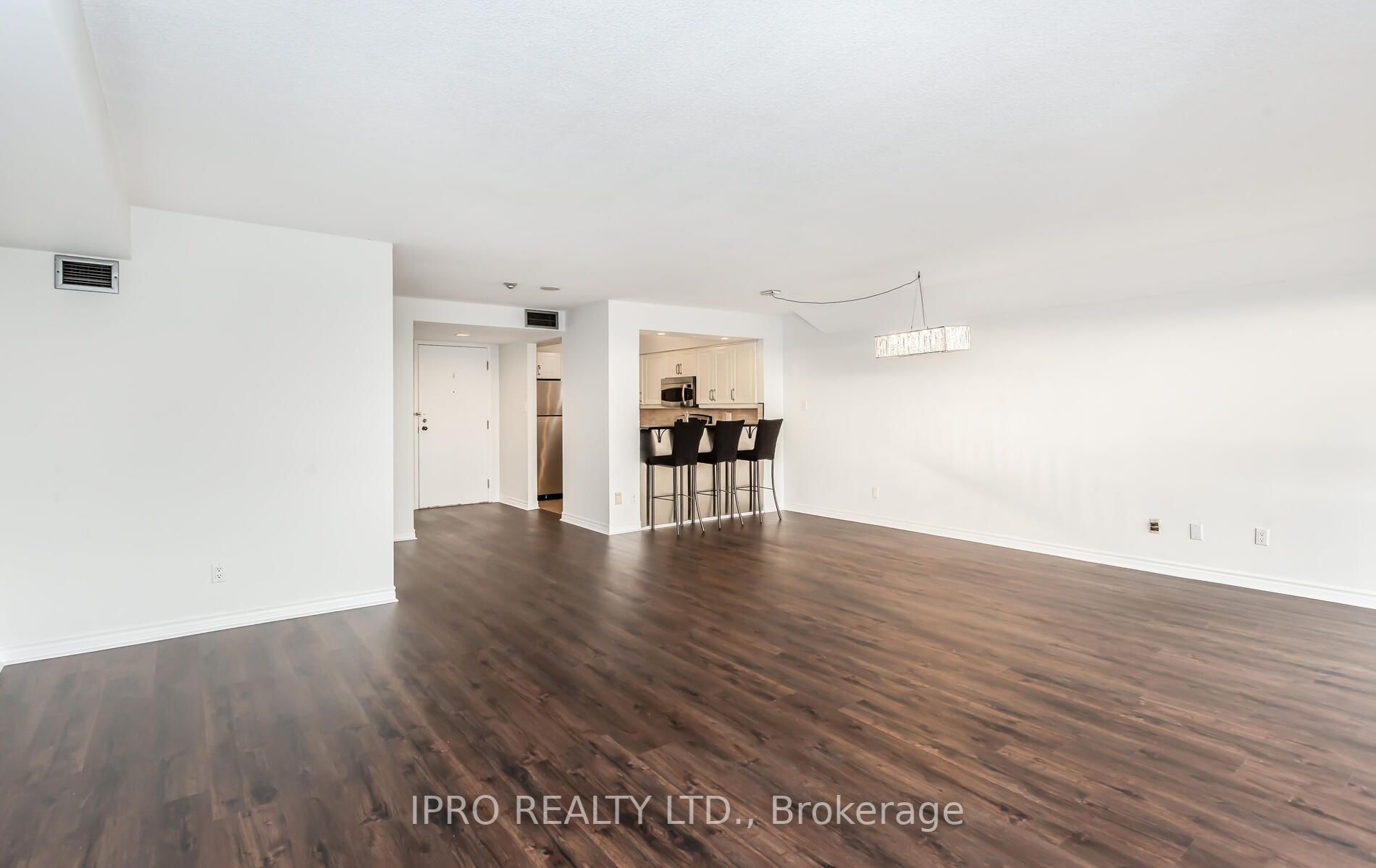 50 Eglinton Ave W, #1510