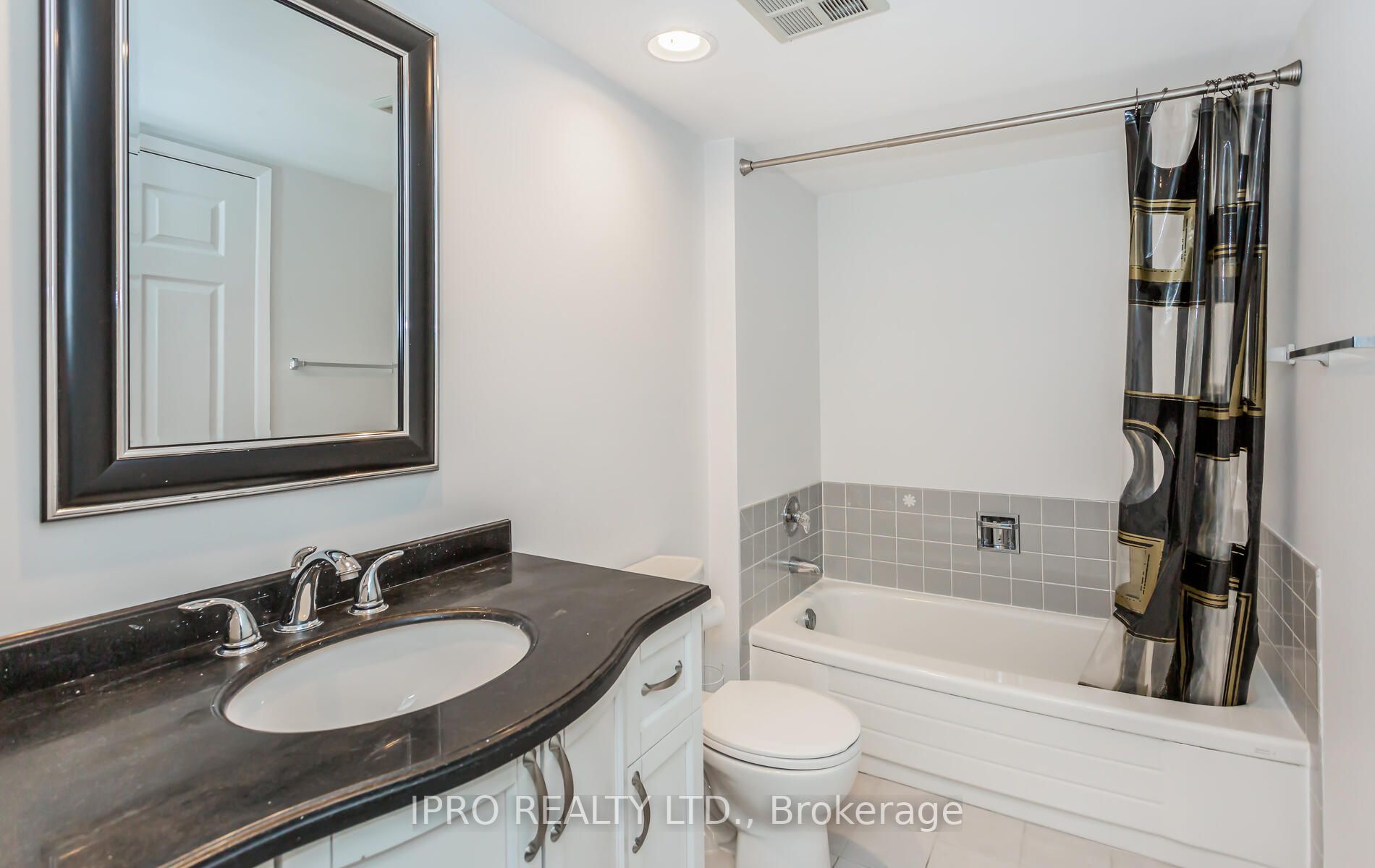 50 Eglinton Ave W, #1510