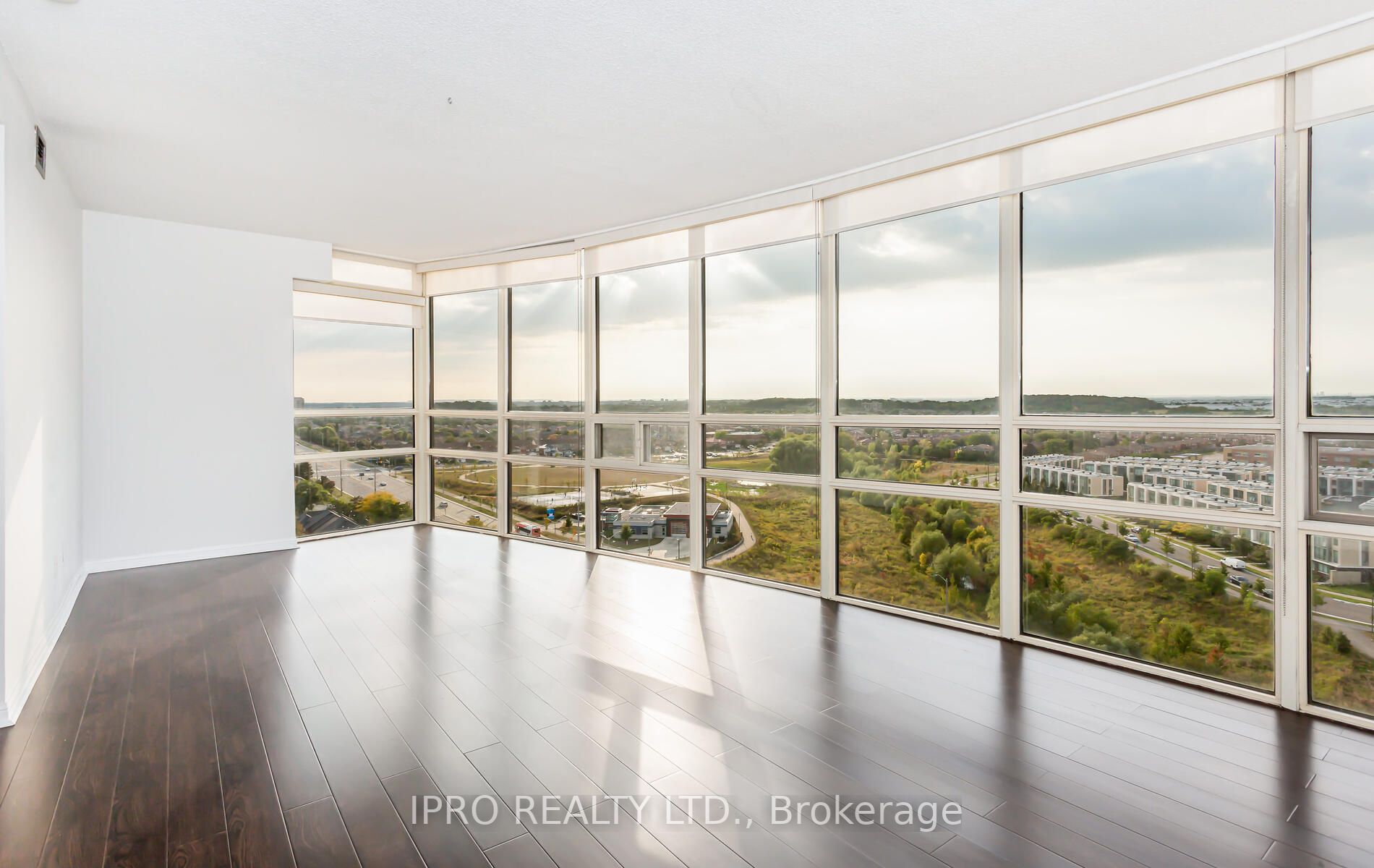 50 Eglinton Ave W, #1510