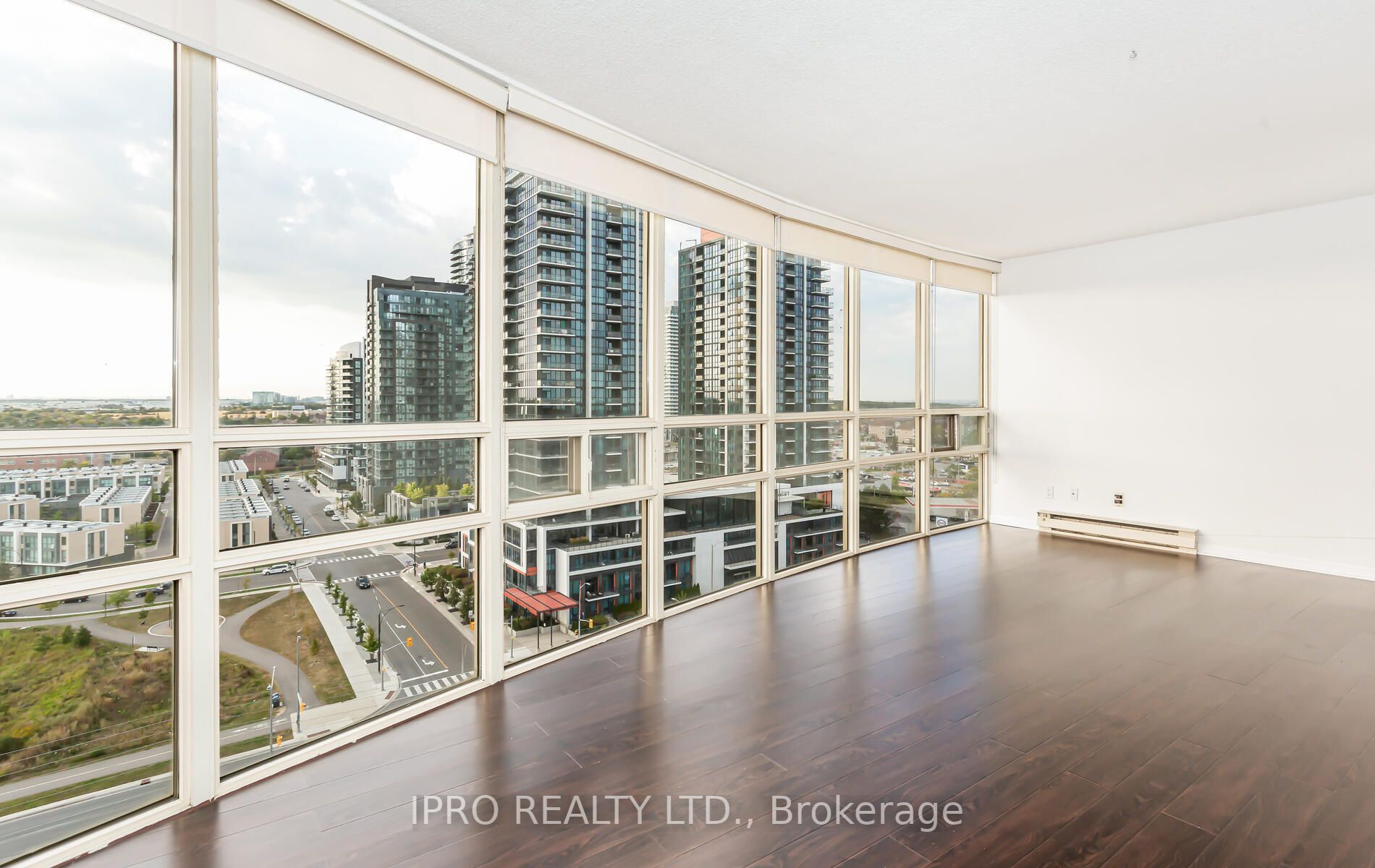 50 Eglinton Ave W, #1510