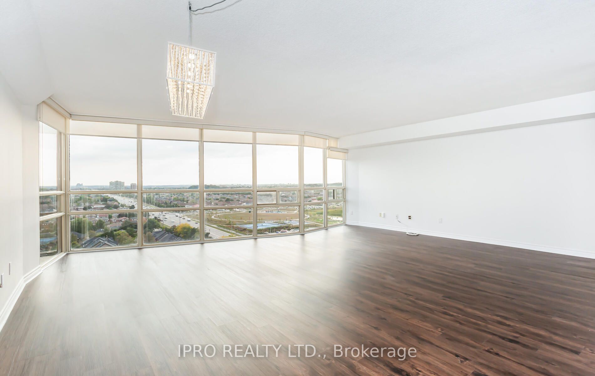 50 Eglinton Ave W, #1510