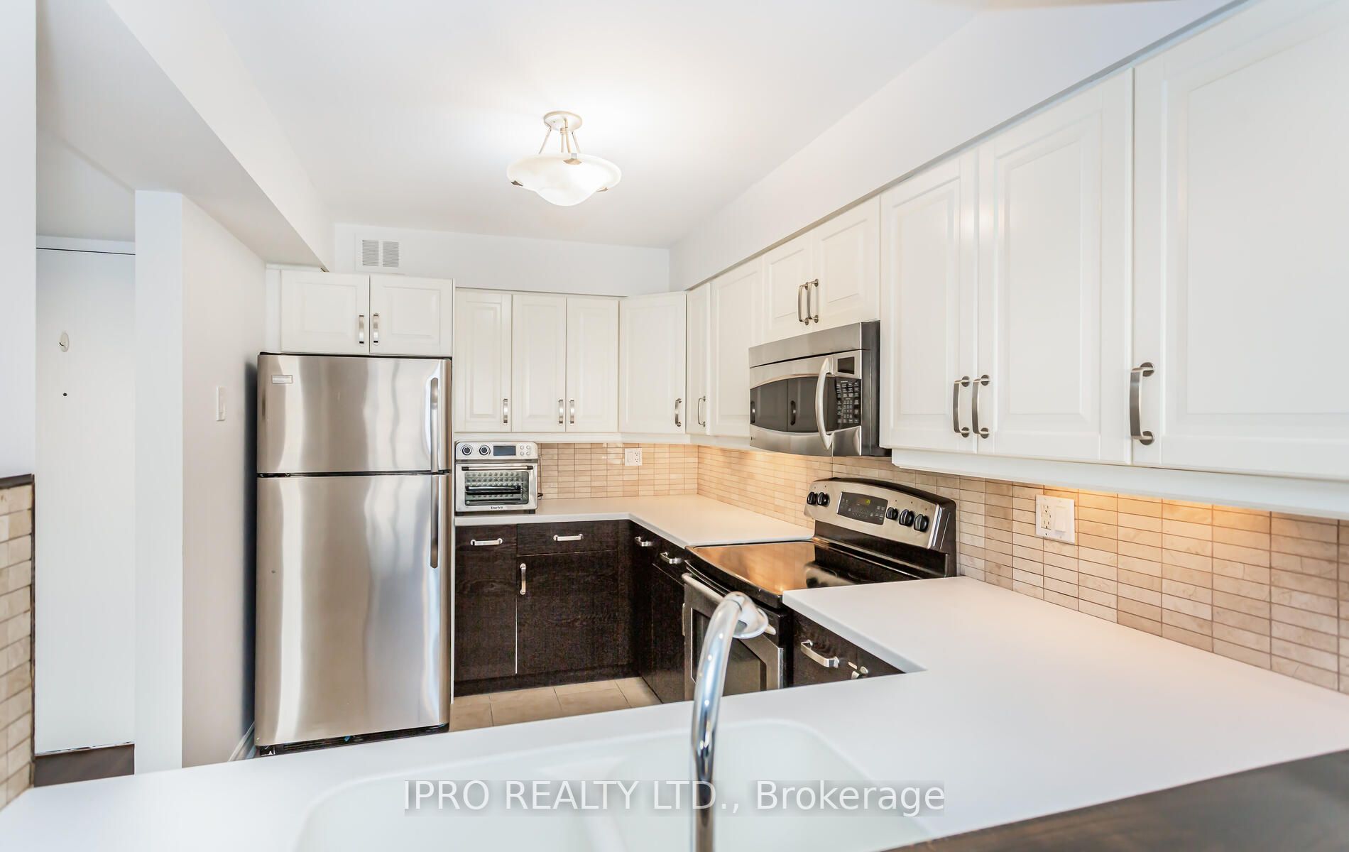 50 Eglinton Ave W, #1510