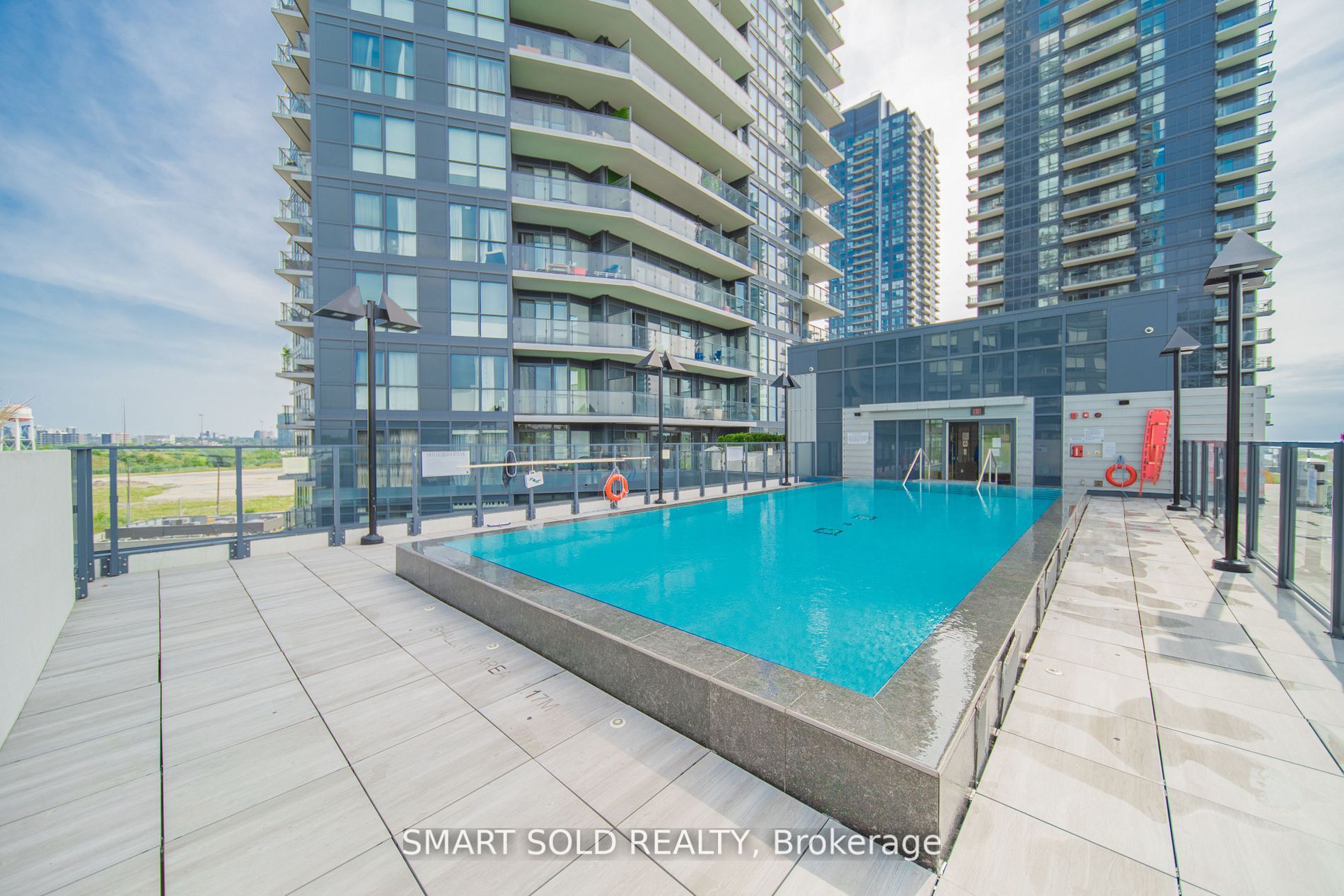 10 Parklawn Road, #427