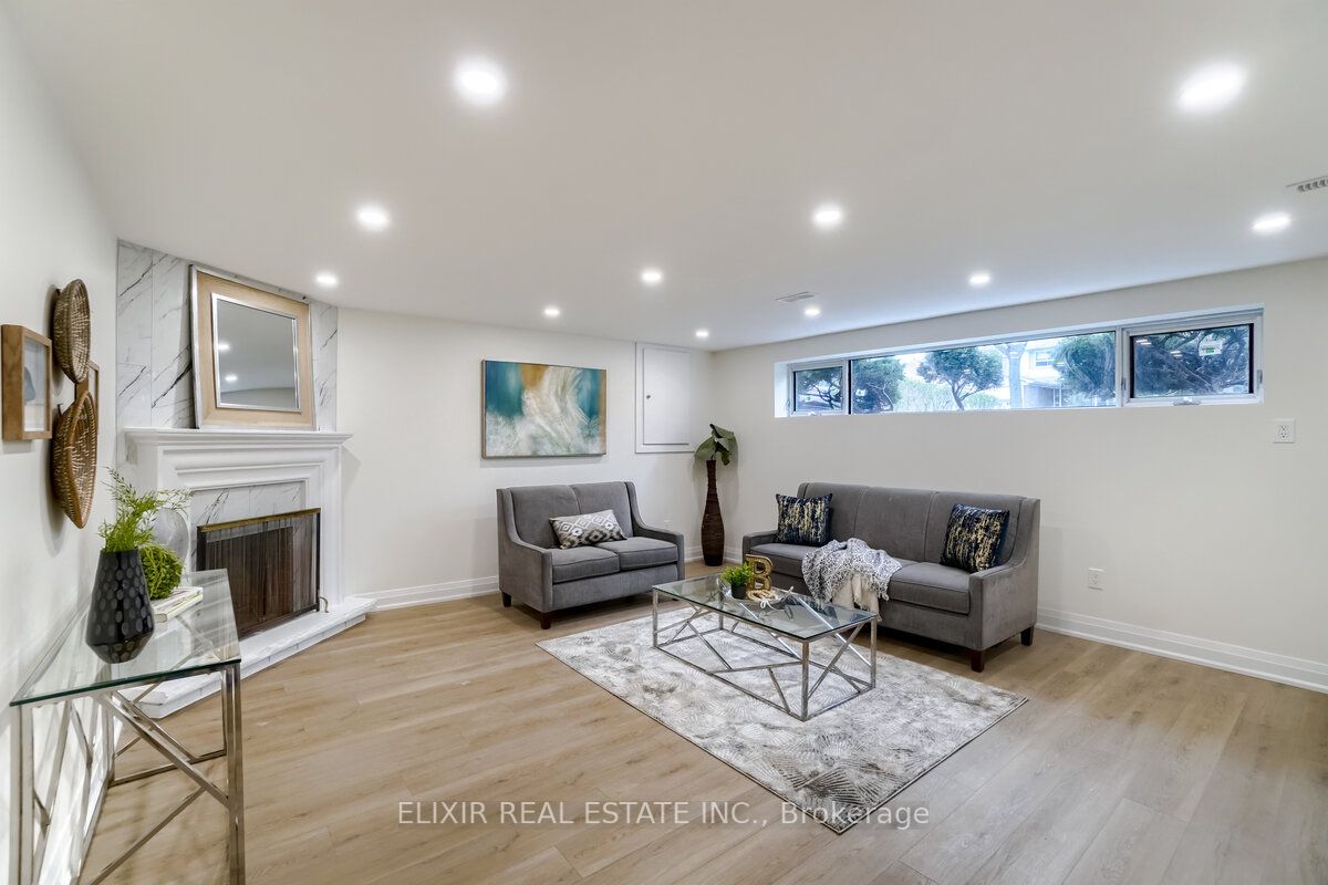 432 Valleyfield Dr